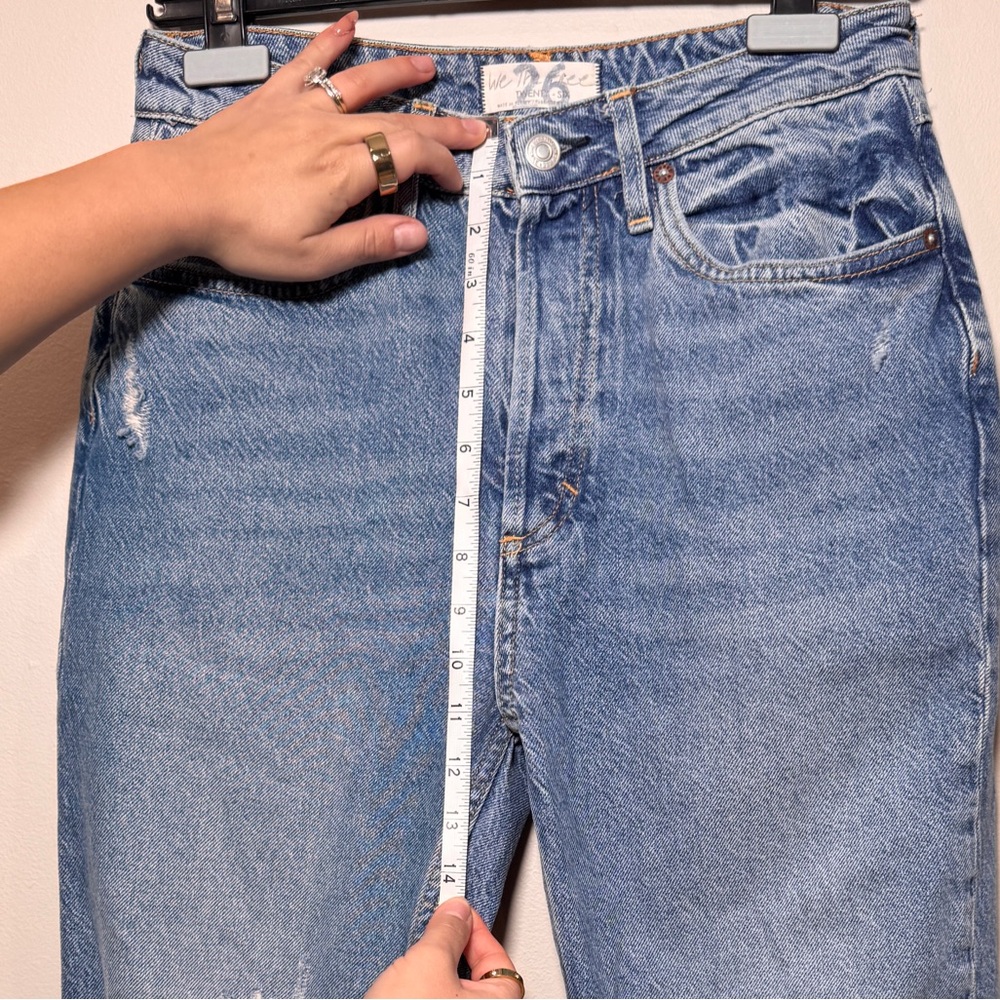 We The Free Distressed Blue Jeans Size 26 - Picture 9 of 11